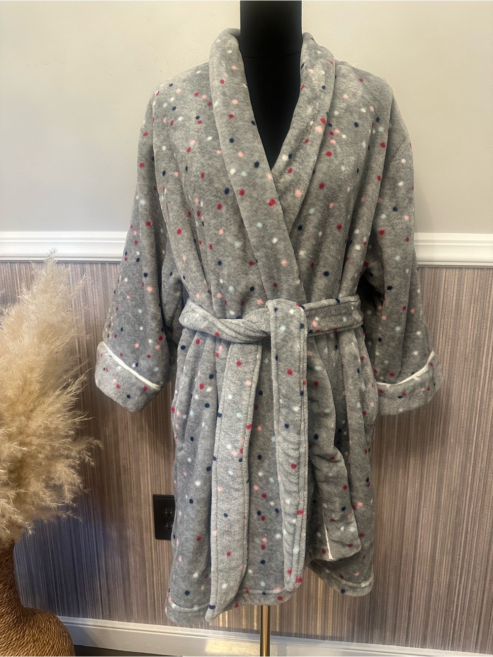 Kate Spade New York Plush Polka Dot Robe – Size L/XL